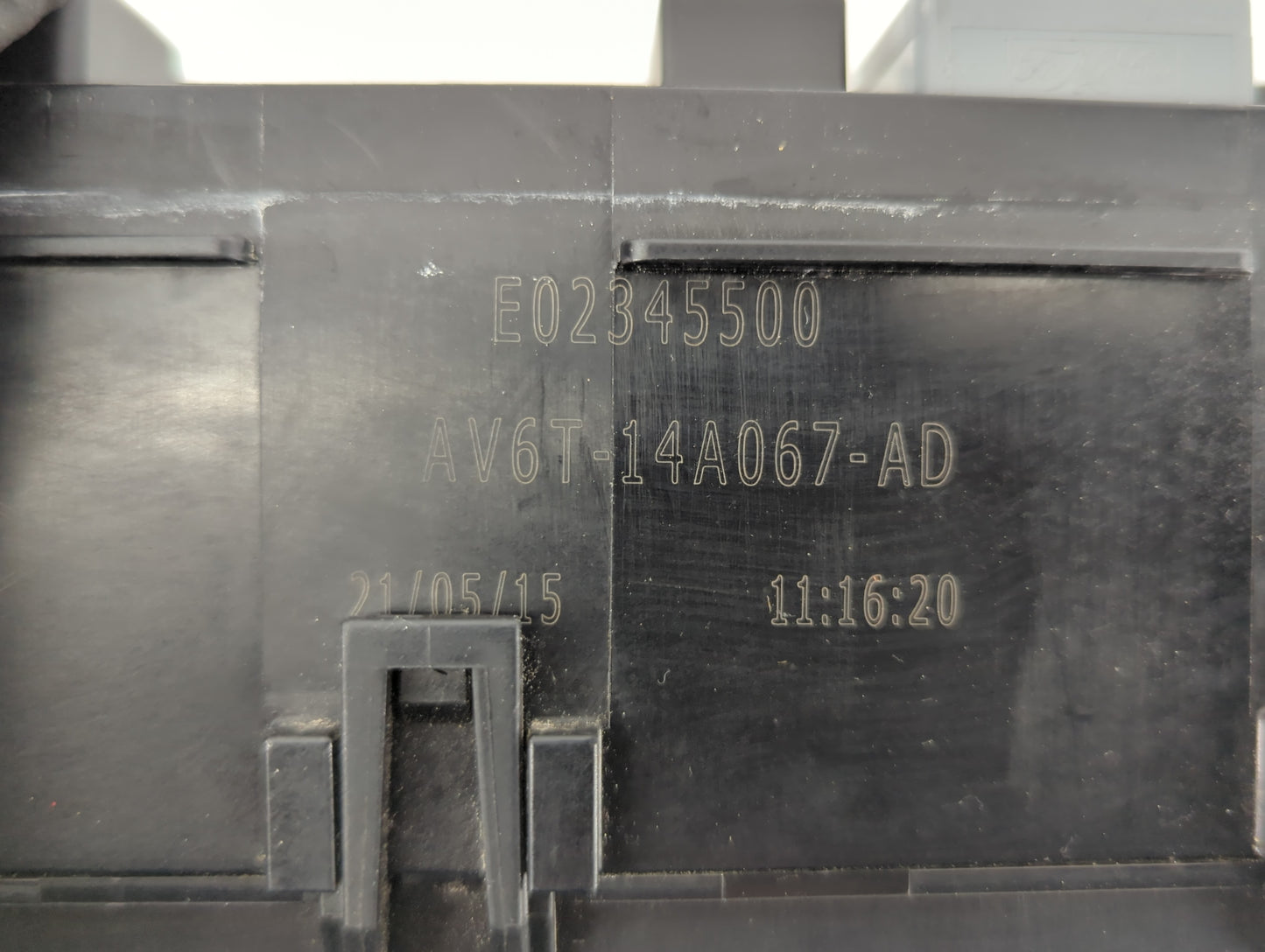 2015-2016 Lincoln Mkc Fusebox Fuse Box Panel Relay Module P/N:AV6T-14A067-AD Fits Fits 2015 2016 OEM Used Auto Parts - Oemus