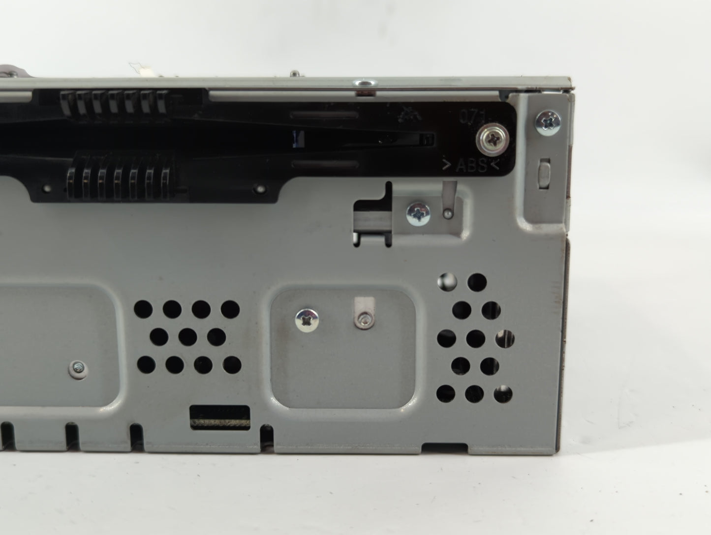 2015-2016 Lincoln Mkc Radio AM FM Cd Player Receiver Replacement P/N:CQ-MJ23E3UMC Fits Fits 2015 2016 OEM Used Auto Parts - 