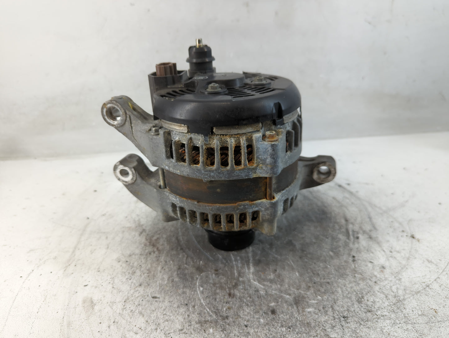 2015-2019 Lincoln Mkc Alternator Replacement Generator Charging Assembly Engine OEM P/N:FJ5T-10300-AA Fits OEM Used Auto Par