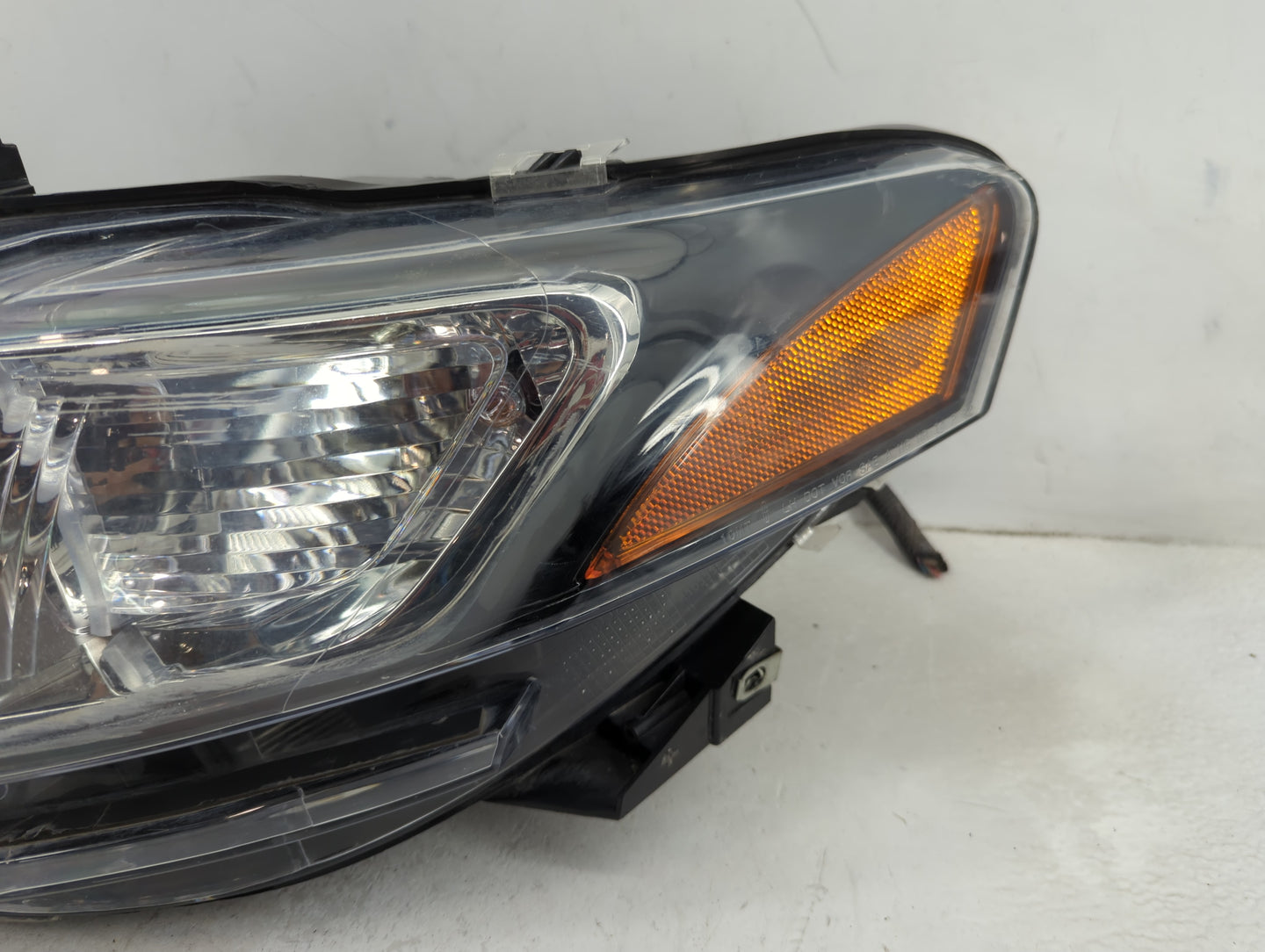 2013-2019 Lincoln Mkt Driver Left Oem Head Light Headlight Lamp - Oemusedautoparts1.com