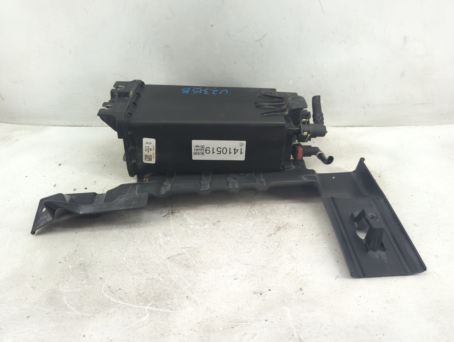 2016 Lincoln Mkt Fuel Vapor Charcoal Canister - Oemusedautoparts1.com