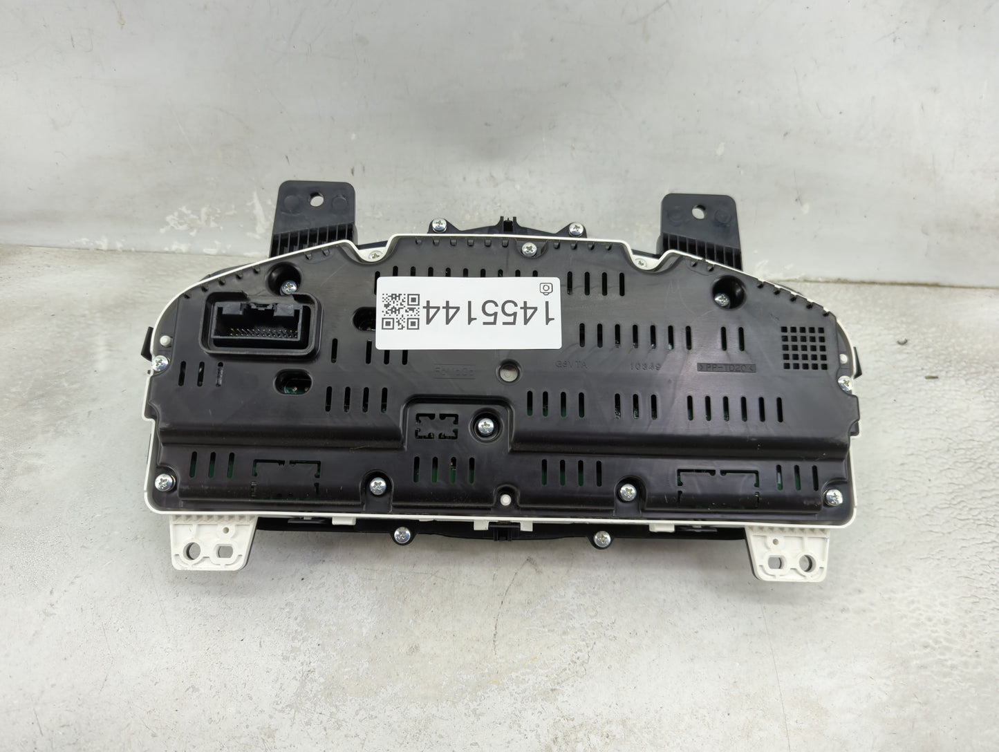 2016 Lincoln Mkt Instrument Cluster Speedometer Gauges P/N:GE9T-10849-CD Miles: Fits OEM Used Auto Parts - Oemusedautoparts1