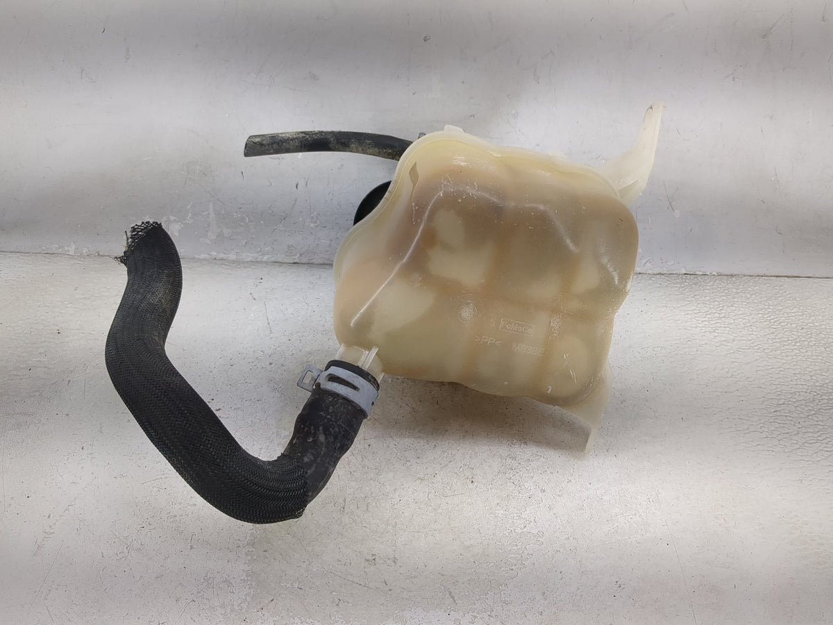 2010-2019 Lincoln Mkt Radiator Coolant Overflow Expansion Tank Bottle 1477141 - Oemusedautoparts1.com