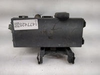 2013-2016 Lincoln Mkt Fusebox Fuse Box Panel Relay Module P/N:DG1T-14A003-BA Fits Fits 2013 2014 2015 2016 OEM Used Auto Par