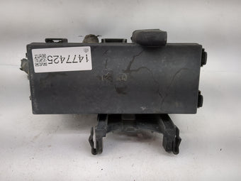 compare product 2013-2016 Lincoln Mkt Fusebox Fuse Box Panel Relay Module P/N:DG1T-14A003-BA Fits Fits 2013 2014 2015 2016 OEM Used Auto Parts