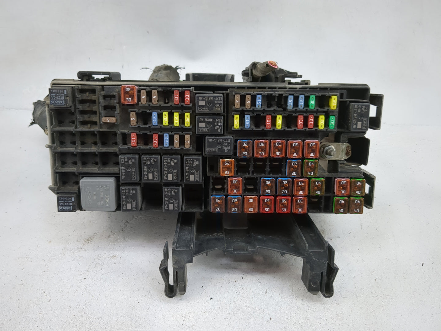 2013-2016 Lincoln Mkt Fusebox Fuse Box Panel Relay Module P/N:DG1T-14A003-BA Fits Fits 2013 2014 2015 2016 OEM Used Auto Par