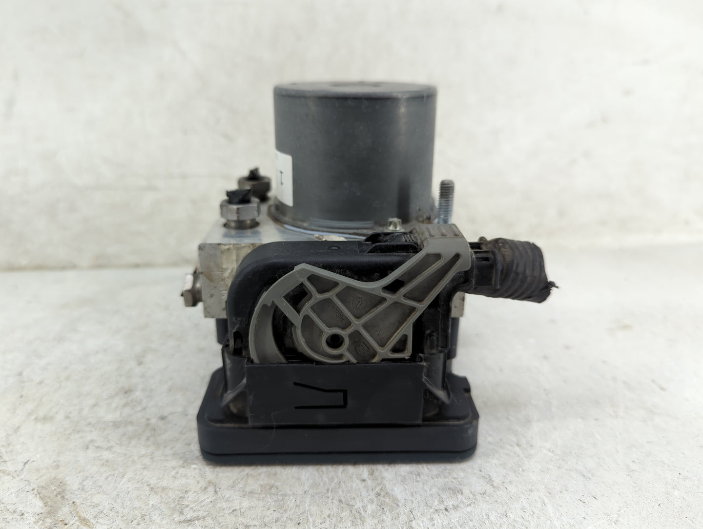2016-2019 Lincoln Mkt ABS Pump Control Module Replacement P/N:FA83-2C405-AB 269643 Fits Fits 2016 2017 2018 2019 OEM Used Au