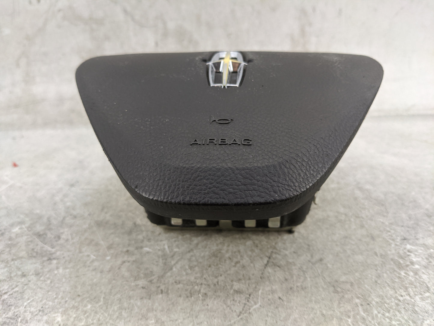 2013-2019 Lincoln Mkt Air Bag Driver Left Steering Wheel Mounted - Oemusedautoparts1.com