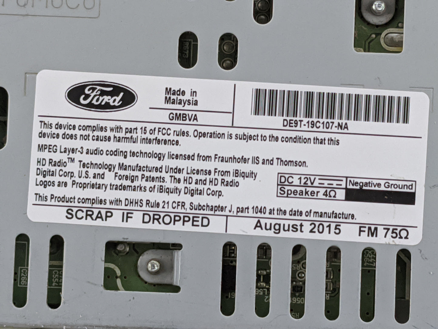 2015 Lincoln Mkt Radio AM FM Cd Player Receiver Replacement P/N:CQ-FJ32E9UMF DE9T-19C107-NA Fits OEM Used Auto Parts - Oemus