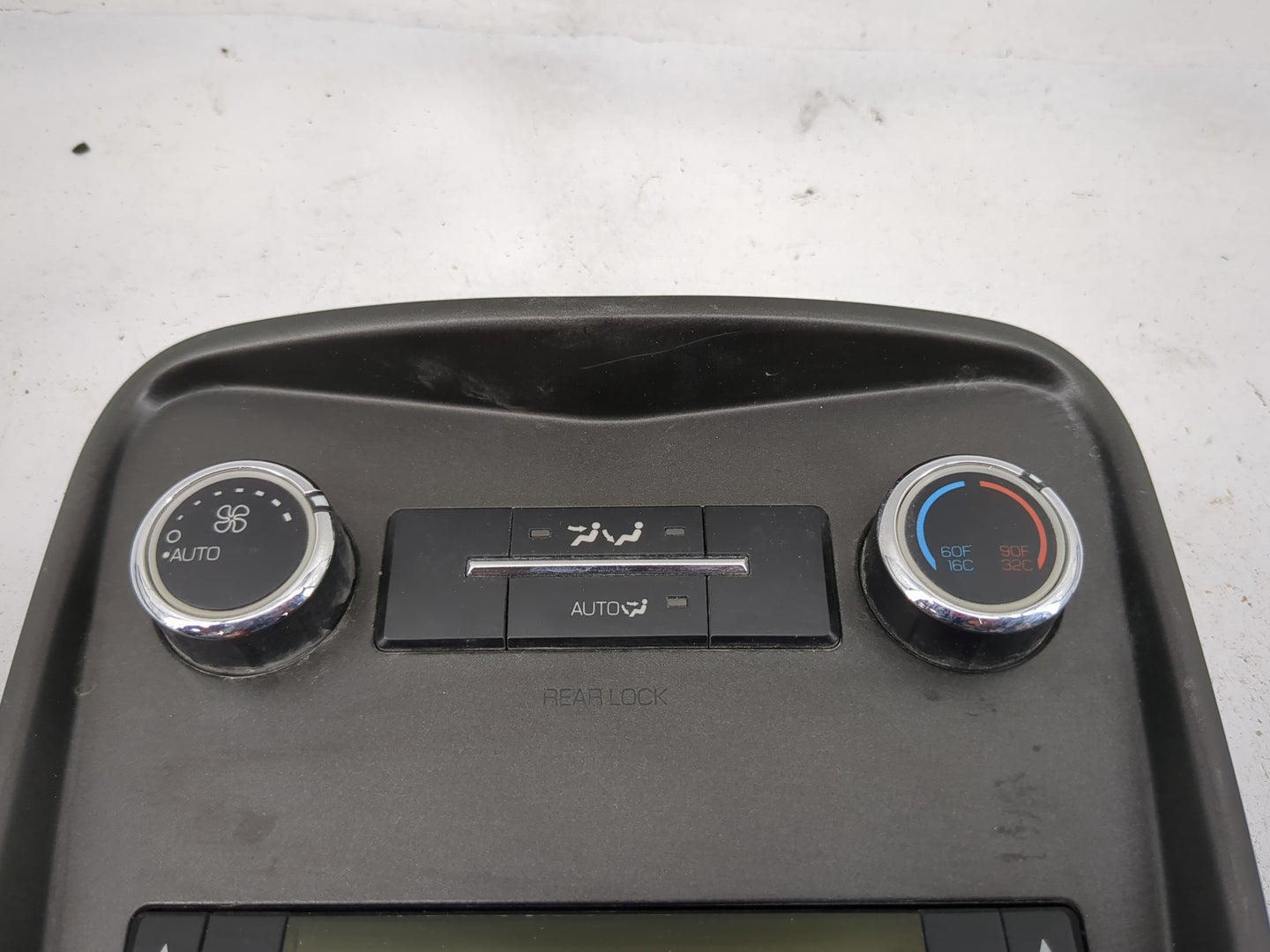 2016 Lincoln Mkt Radio AM FM Cd Player Receiver Replacement P/N:DE9T-19A164-AF Fits OEM Used Auto Parts - Oemusedautoparts1.