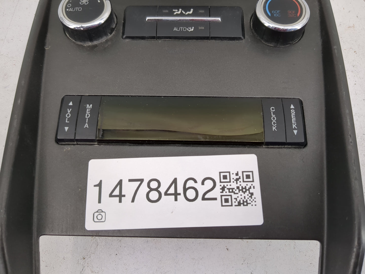 2016 Lincoln Mkt Radio AM FM Cd Player Receiver Replacement P/N:DE9T-19A164-AF Fits OEM Used Auto Parts - Oemusedautoparts1.