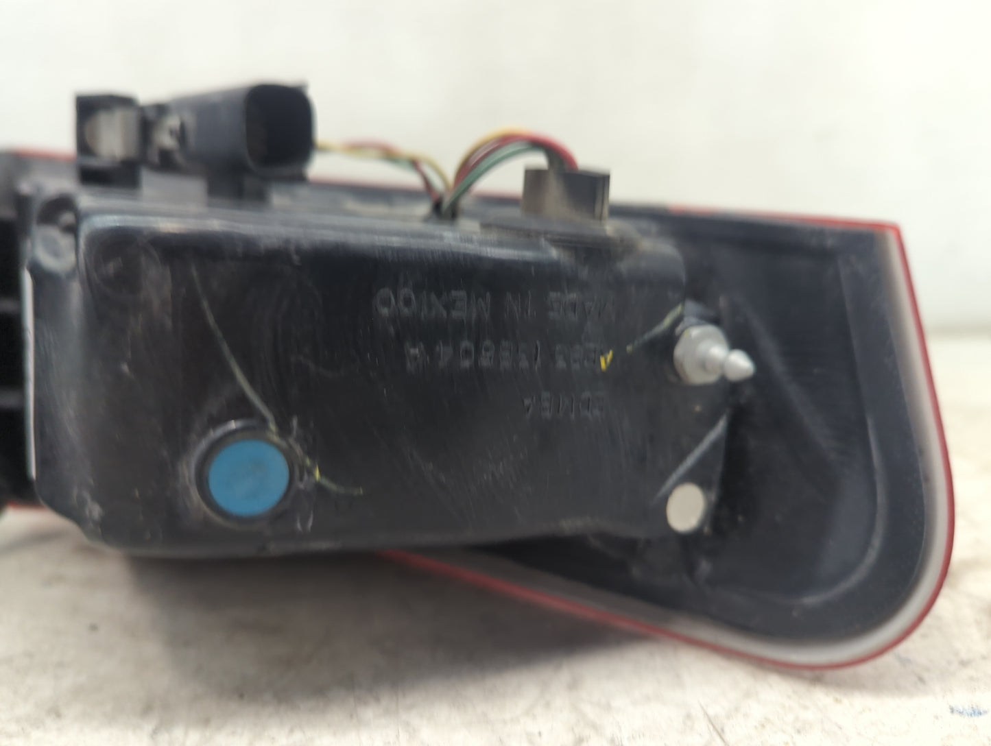 2010-2019 Lincoln Mkt Tail Light Assembly Driver Left OEM Fits Fits 2010 2011 2012 2013 2014 2015 2016 2017 2018 2019 OEM Us
