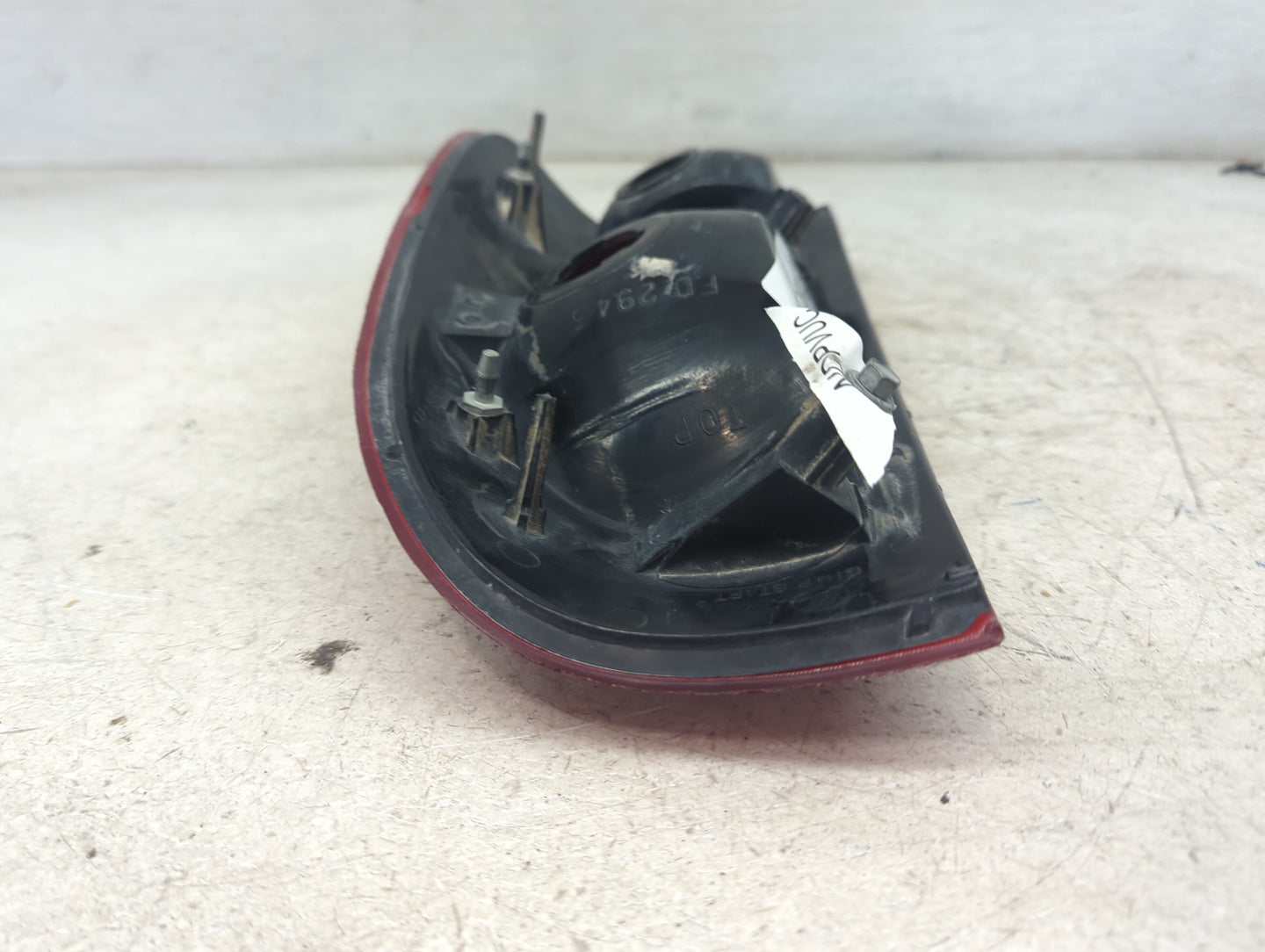 2010-2019 Lincoln Mkt Tail Light Assembly Driver Left OEM Fits Fits 2010 2011 2012 2013 2014 2015 2016 2017 2018 2019 OEM Us