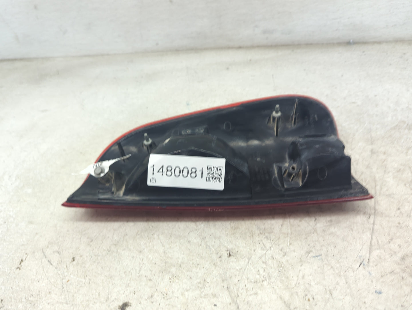 2010-2019 Lincoln Mkt Tail Light Assembly Driver Left OEM Fits Fits 2010 2011 2012 2013 2014 2015 2016 2017 2018 2019 OEM Us