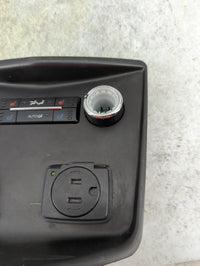 2013-2019 Lincoln Mkt Climate Control Module Temperature AC/Heater Replacement P/N:DP5T-19G247-AB Fits OEM Used Auto Parts -