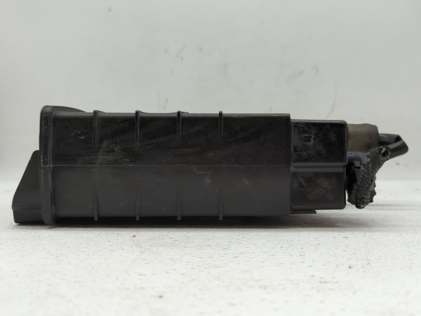 2016 Lincoln Mkt Fuel Vapor Charcoal Canister - Oemusedautoparts1.com