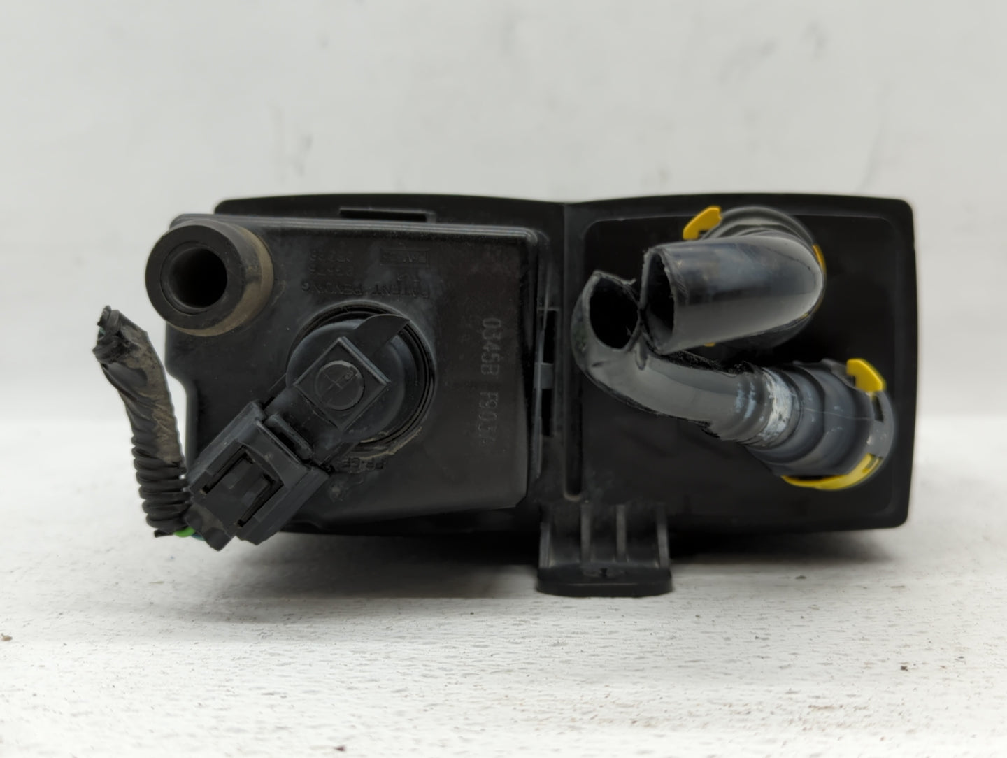 2016 Lincoln Mkt Fuel Vapor Charcoal Canister - Oemusedautoparts1.com