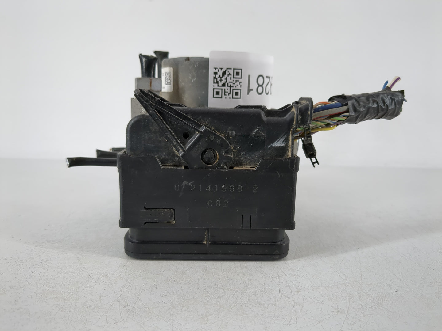 2016-2018 Lincoln Mkx ABS Pump Control Module Replacement P/N:F2GC-2C405-AF Fits Fits 2015 2016 2017 2018 OEM Used Auto Part