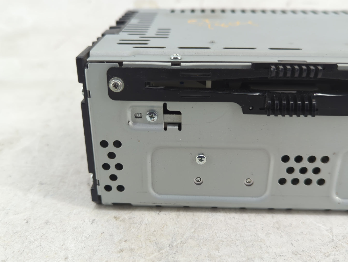 2016 Lincoln Mkx Radio AM FM Cd Player Receiver Replacement P/N:FA1T-19C107-CH Fits OEM Used Auto Parts - Oemusedautoparts1.