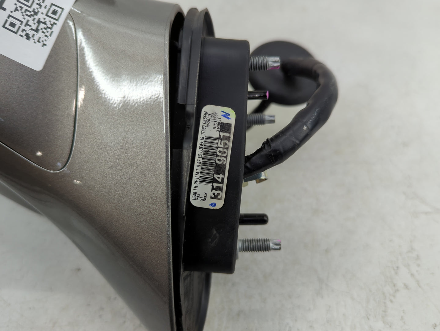 2016-2018 Lincoln Mkx Driver Side View Mirror - Left Door Mirror OEM Used - Oemusedautoparts1.com