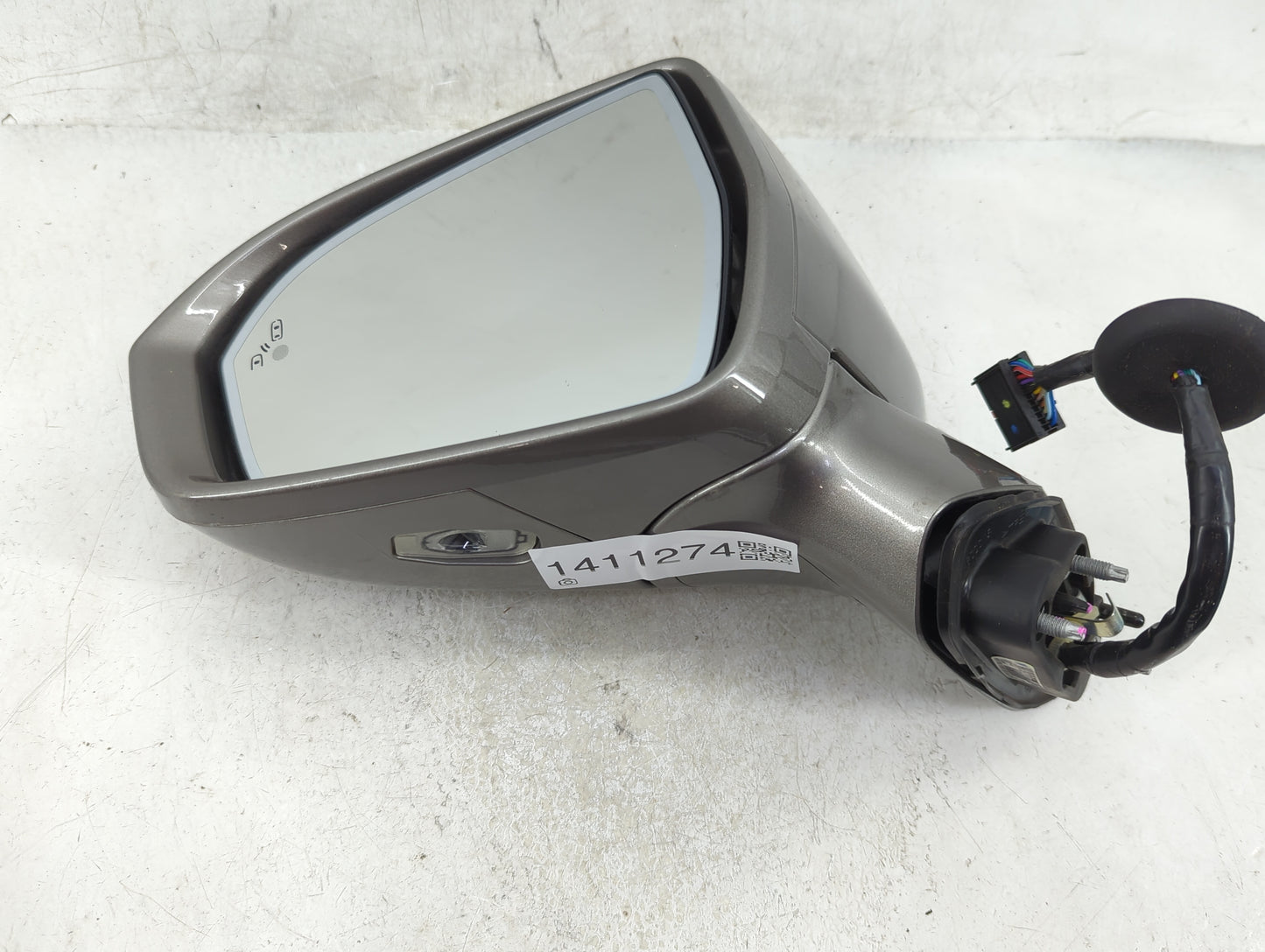 2016-2018 Lincoln Mkx Driver Side View Mirror - Left Door Mirror OEM Used - Oemusedautoparts1.com