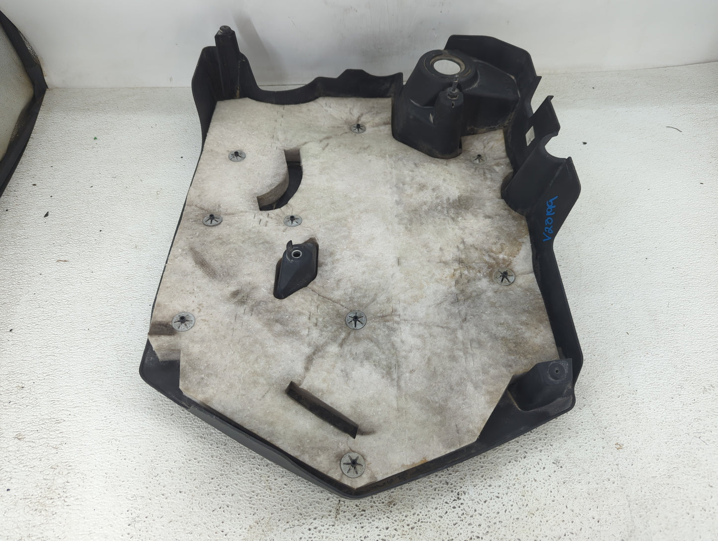 2016 Lincoln Mkx Engine Cover - Oemusedautoparts1.com