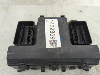 compare product 2016-2017 Lincoln Mkx Fusebox Fuse Box Panel Relay Module P/N:G2GT14A075AA Fits Fits 2015 2016 2017 2018 OEM Used Auto Parts