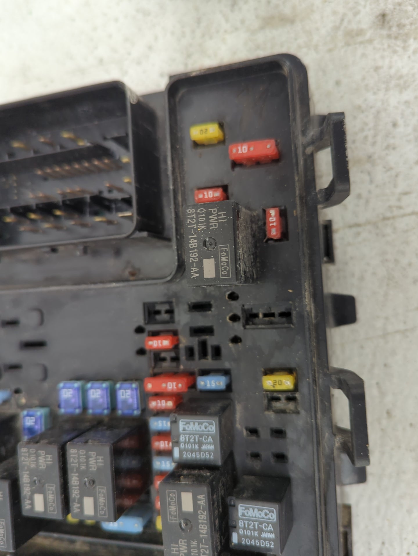 2016-2017 Lincoln Mkx Fusebox Fuse Box Panel Relay Module P/N:G2GT14A075AA Fits Fits 2015 2016 2017 2018 OEM Used Auto Parts
