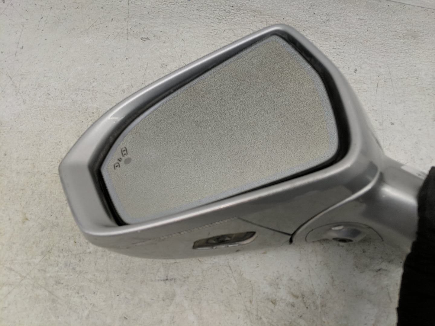 2016-2018 Lincoln Mkx Driver Side View Mirror - Left Door Mirror OEM Used - Oemusedautoparts1.com