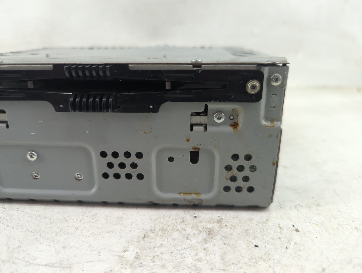 2016 Lincoln Mkx Radio AM FM Cd Player Receiver Replacement Fits OEM Used Auto Parts - Oemusedautoparts1.com