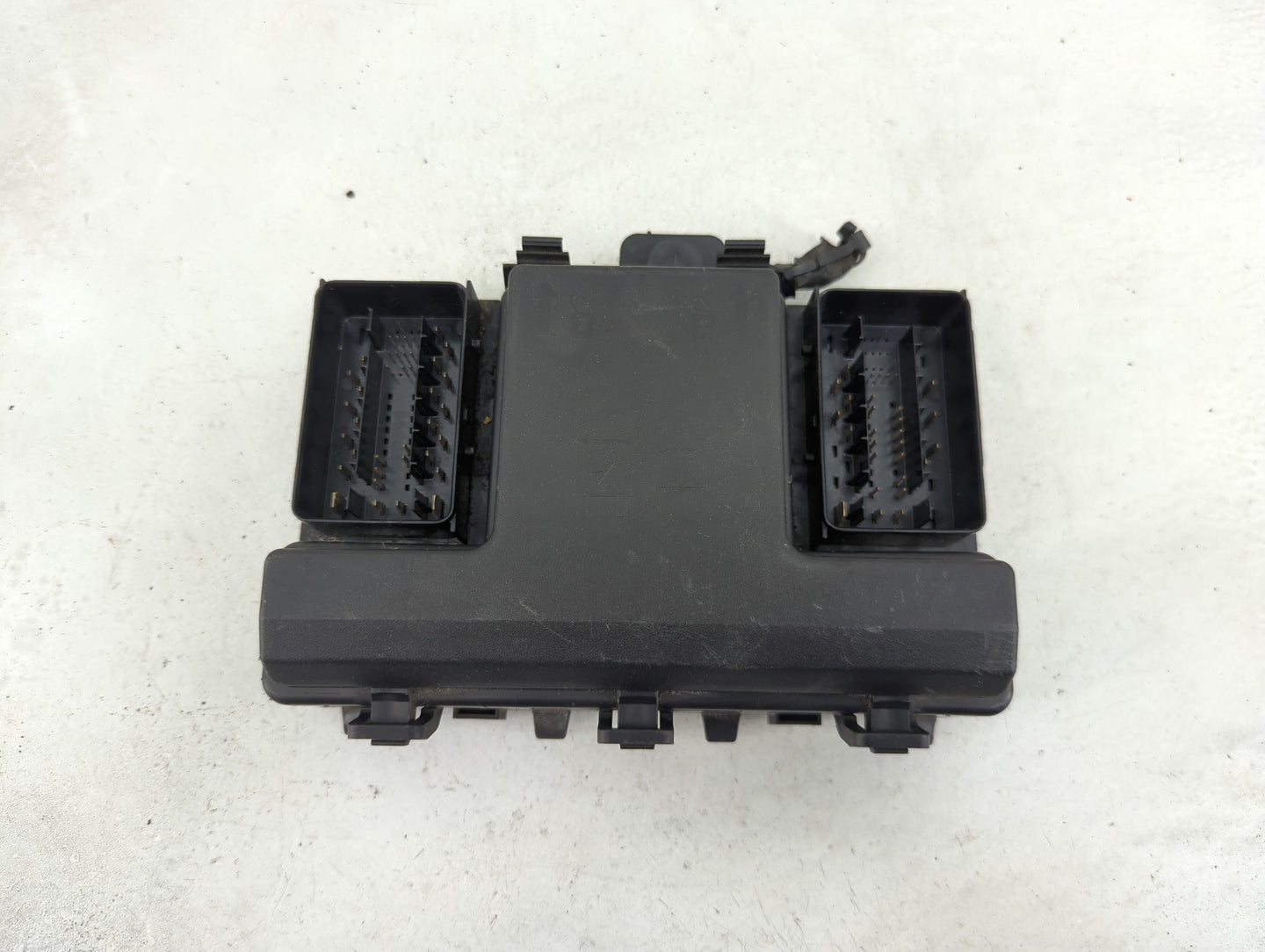 2016-2017 Lincoln Mkx Fusebox Fuse Box Panel Relay Module P/N:G2GT14A075AA BT2T-14B192-AB Fits Fits 2015 2016 2017 2018 OEM 