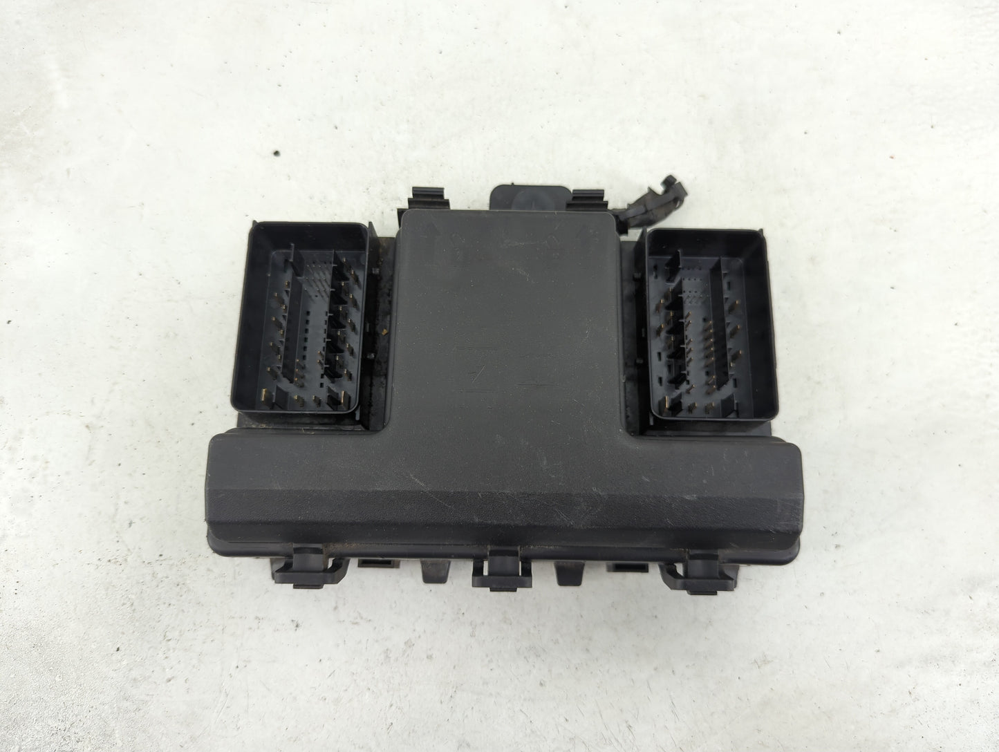 2016-2017 Lincoln Mkx Fusebox Fuse Box Panel Relay Module P/N:G2GT14A075AA BT2T-14B192-AB Fits Fits 2015 2016 2017 2018 OEM 
