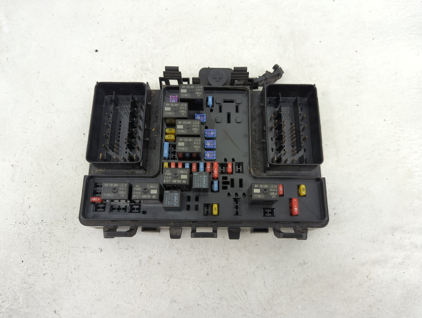 2016-2017 Lincoln Mkx Fusebox Fuse Box Panel Relay Module P/N:G2GT14A075AA BT2T-14B192-AB Fits Fits 2015 2016 2017 2018 OEM 