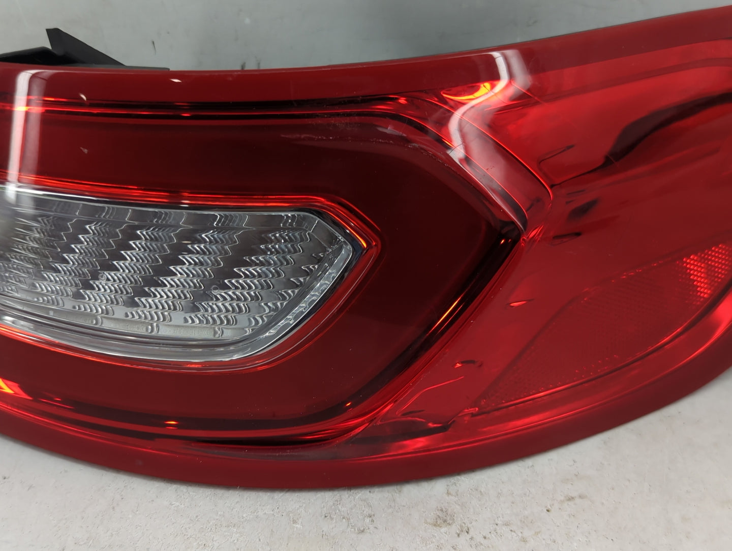 2016-2018 Lincoln Mkx Tail Light Assembly Passenger Right OEM P/N:FA1B-13A602-A Fits Fits 2016 2017 2018 OEM Used Auto Parts