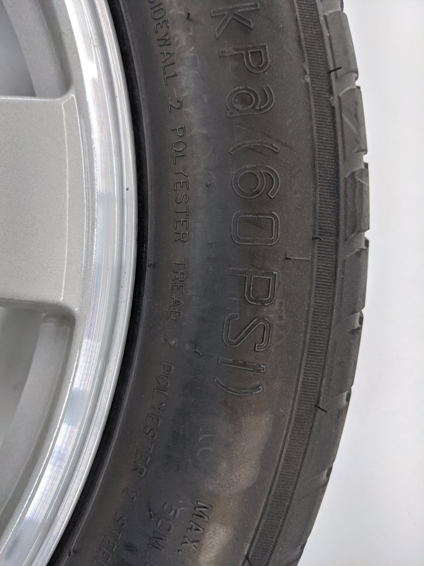 2016-2018 Lincoln Mkx Spare Donut Tire Wheel Rim Oem - Oemusedautoparts1.com