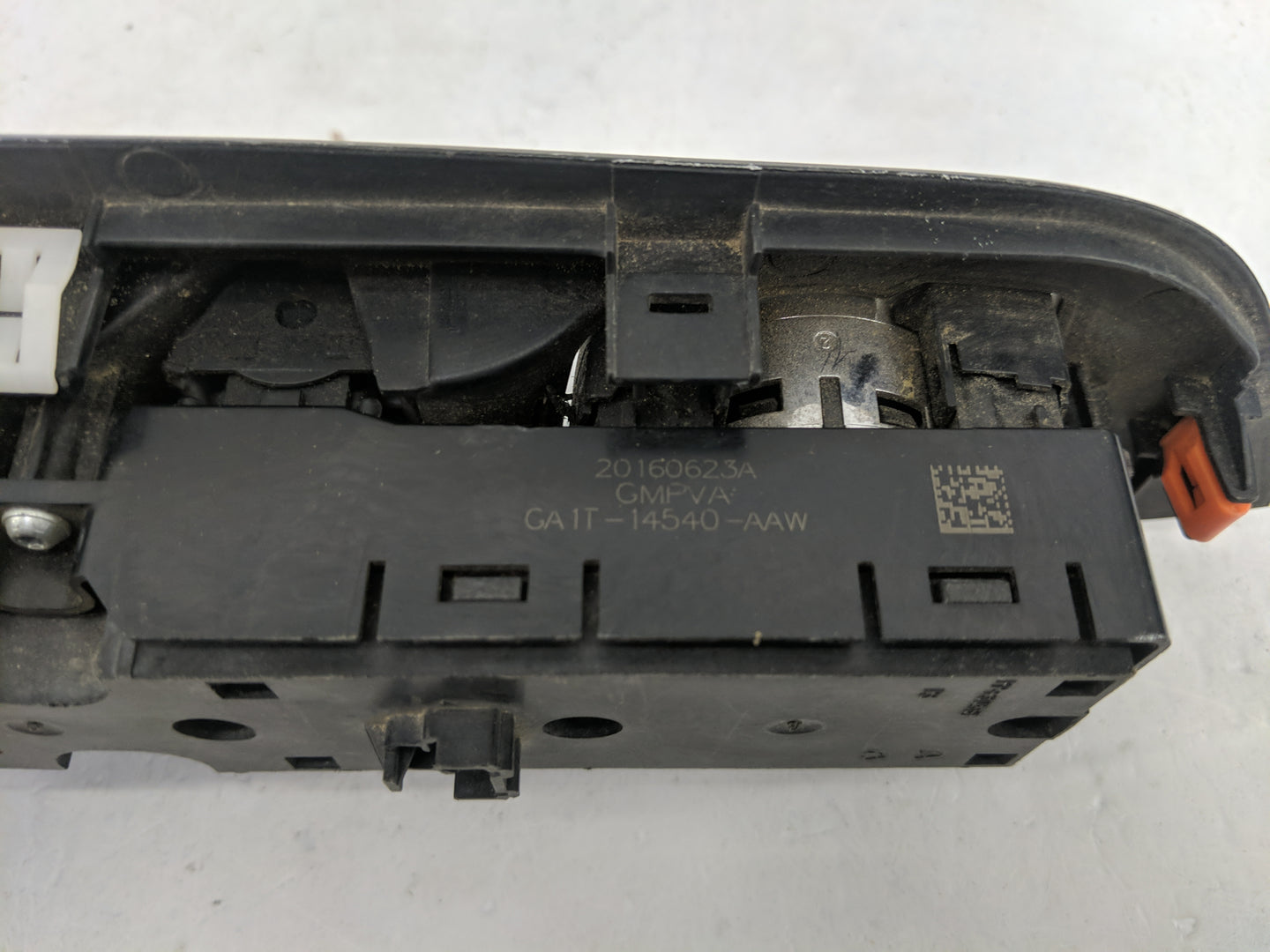 2016-2018 Lincoln Mkx Master Power Window Switch Replacement Driver Side Left P/N:GA1T-14540-AAW Fits OEM Used Auto Parts - 