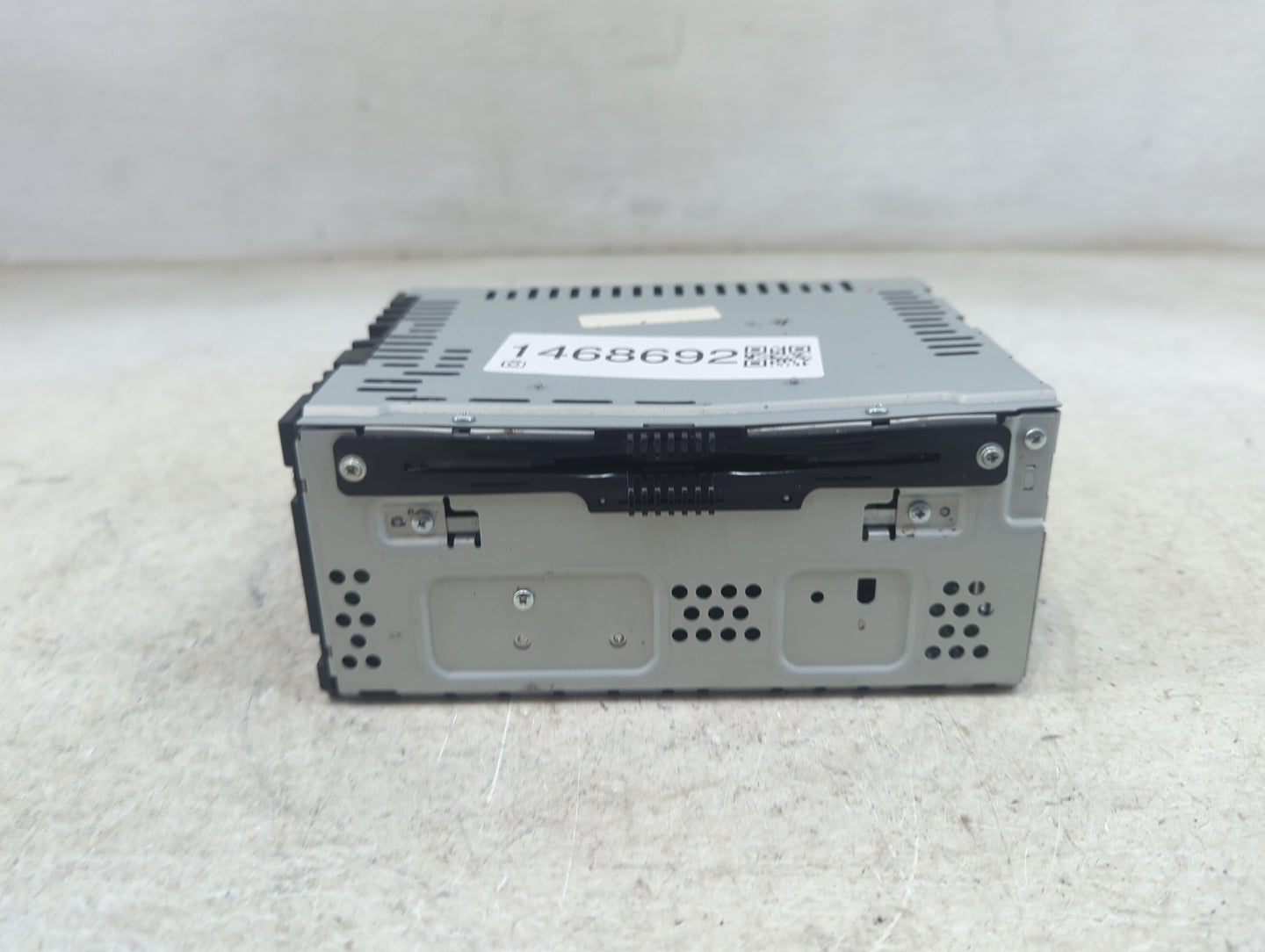 2016 Lincoln Mkx Radio AM FM Cd Player Receiver Replacement P/N:FA1T-19C107-CG CQ-FJ1E2UM Fits OEM Used Auto Parts - Oemused