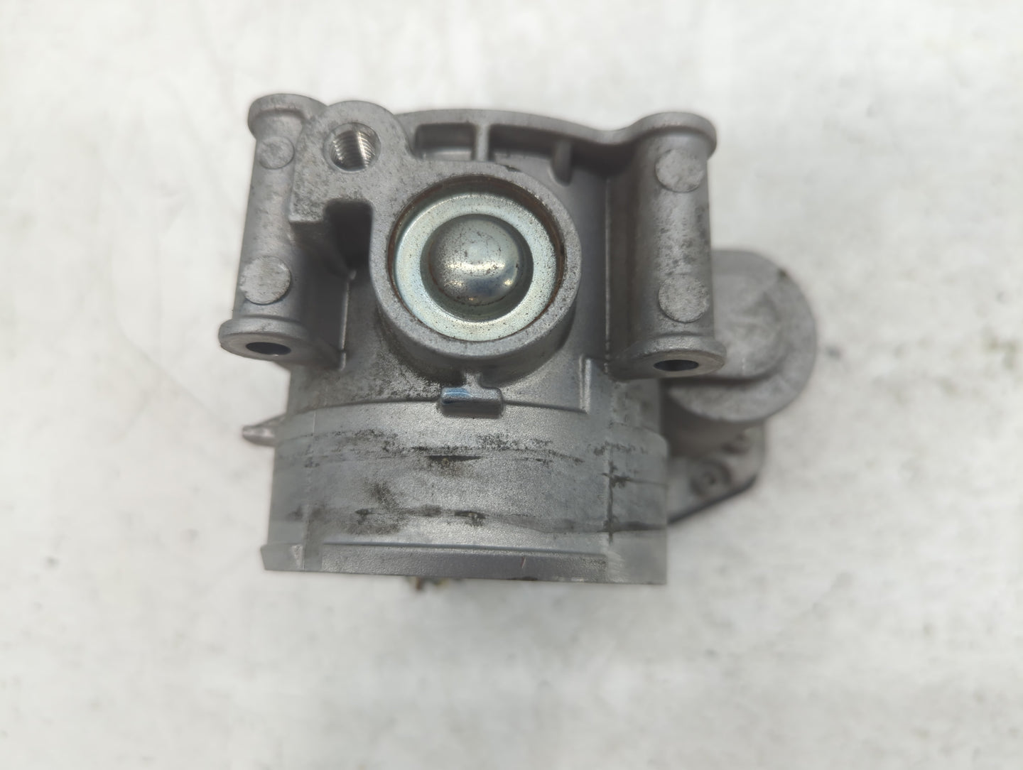 2011-2018 Lincoln Mkx Throttle Body P/N:AT4E-9F991-EL Fits Fits 2011 2012 2013 2014 2015 2016 2017 2018 2019 OEM Used Auto P