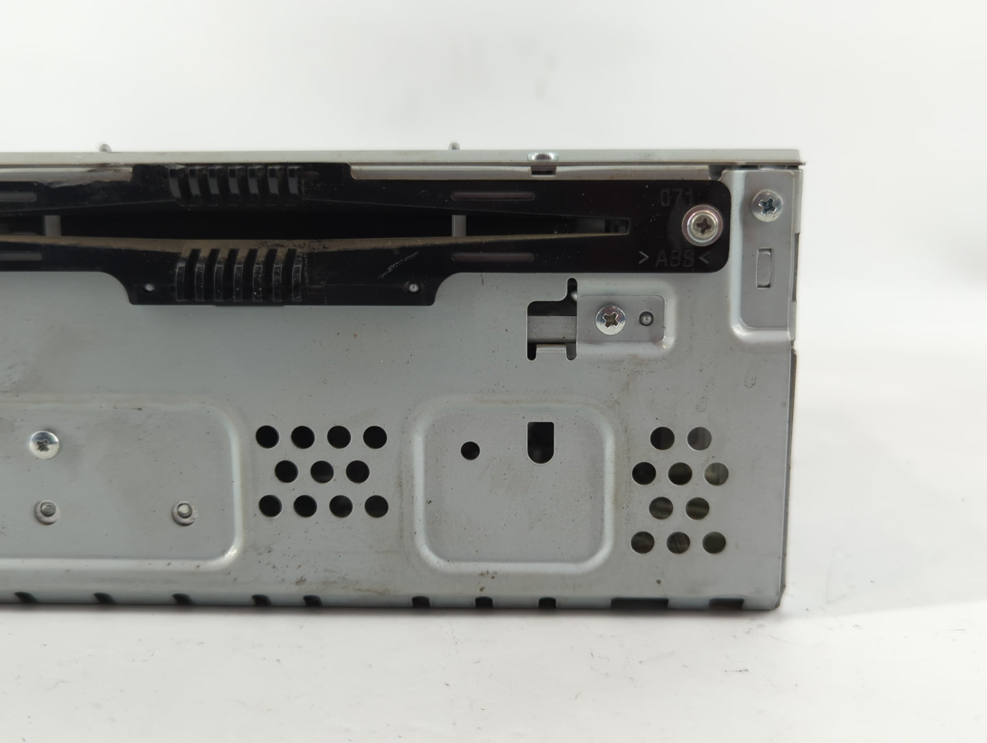 2016 Lincoln Mkx Radio AM FM Cd Player Receiver Replacement Fits OEM Used Auto Parts - Oemusedautoparts1.com