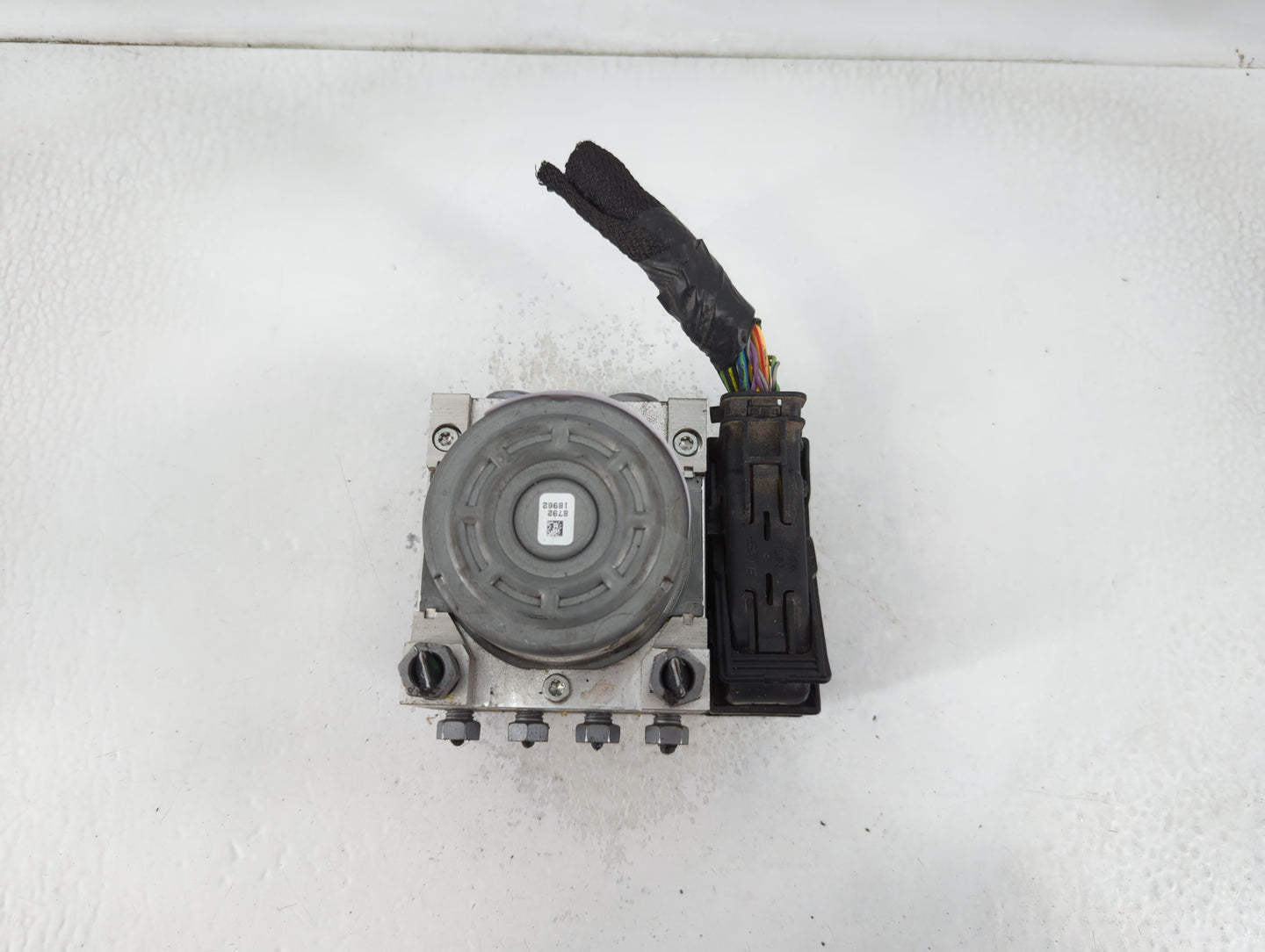 2016-2018 Lincoln Mkx ABS Pump Control Module Replacement P/N:F2GC-2C405-AG Fits Fits 2015 2016 2017 2018 OEM Used Auto Part
