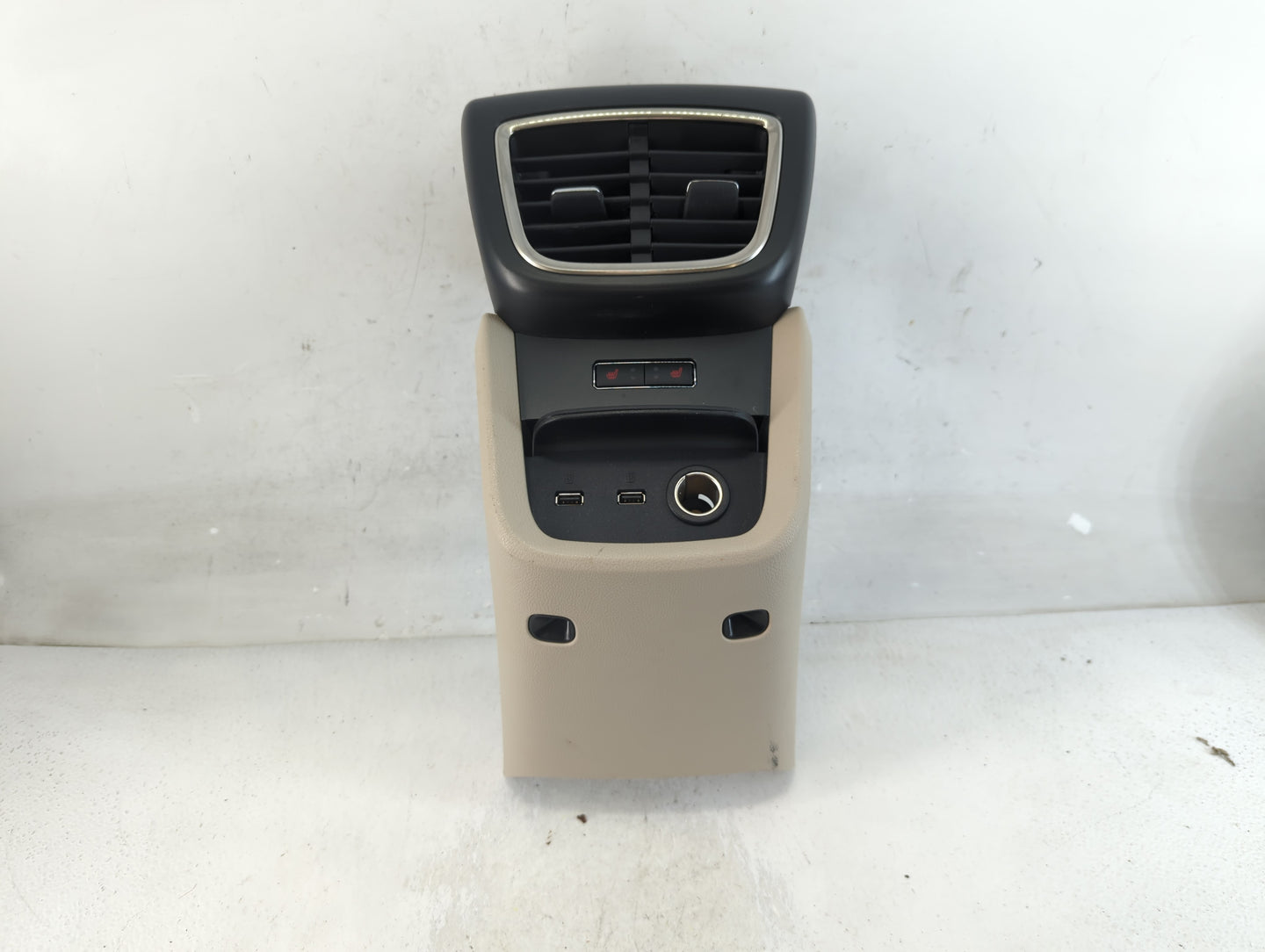 2016 Lincoln Mkx  Console Rear Panel Trim Cover & Air Vent Grille - Oemusedautoparts1.com