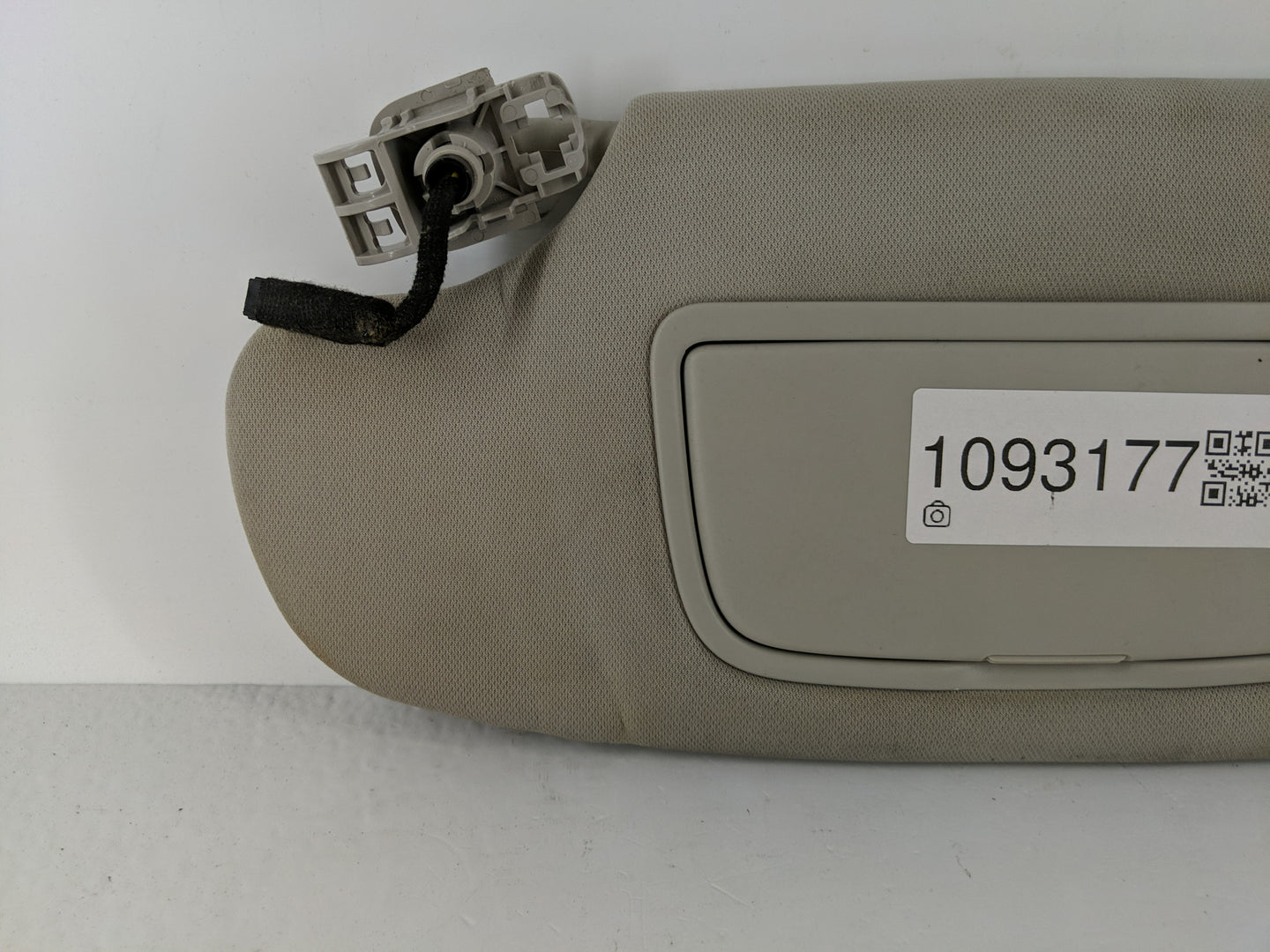 2015-2017 Lincoln Mkz Sun Visor Shade Replacement Driver Left Mirror Fits Fits 2015 2016 2017 OEM Used Auto Parts - Oemuseda