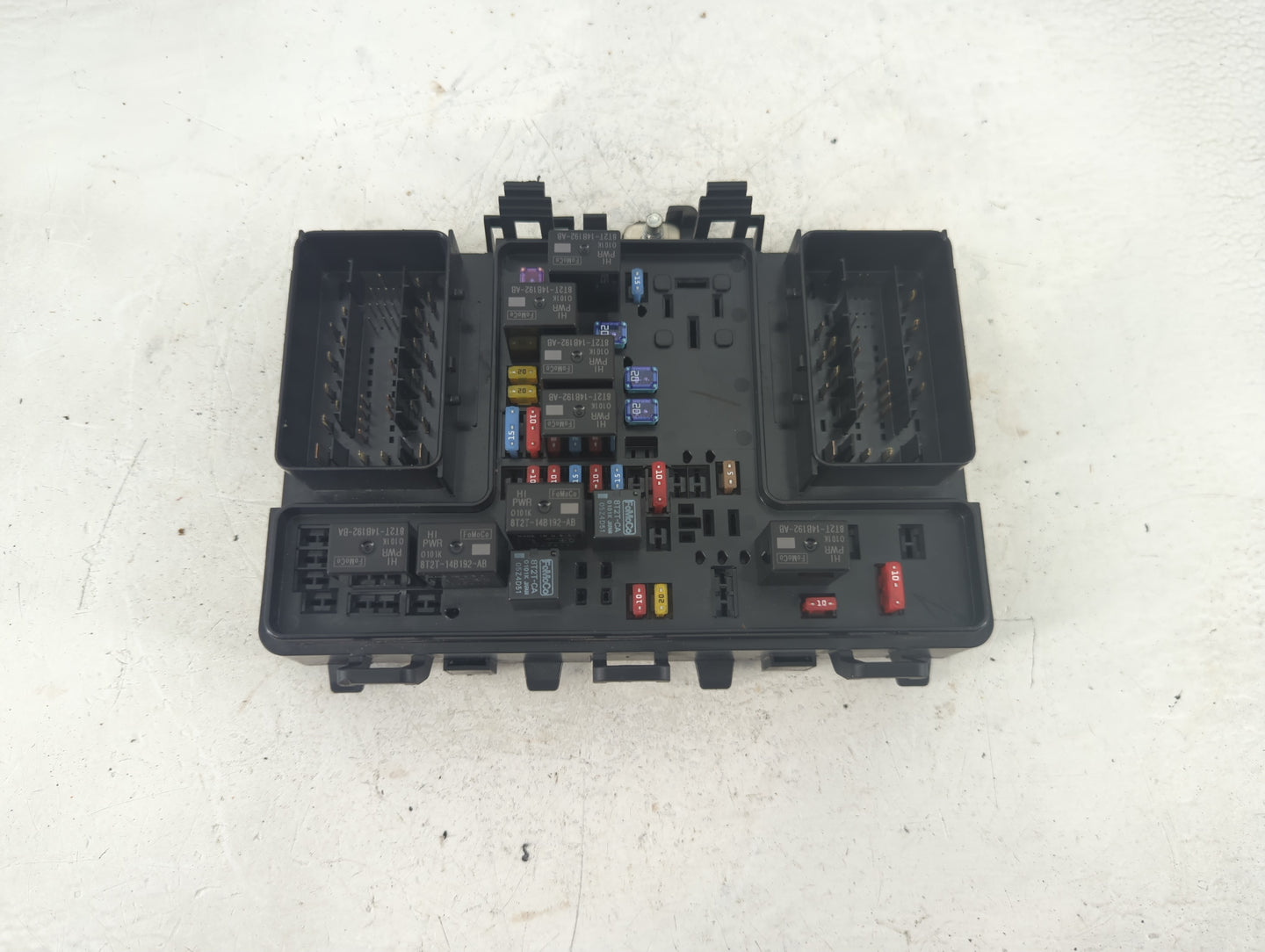 2015-2016 Lincoln Mkz Fusebox Fuse Box Panel Relay Module P/N:G2GT14A075AA Fits Fits 2015 2016 OEM Used Auto Parts - Oemused