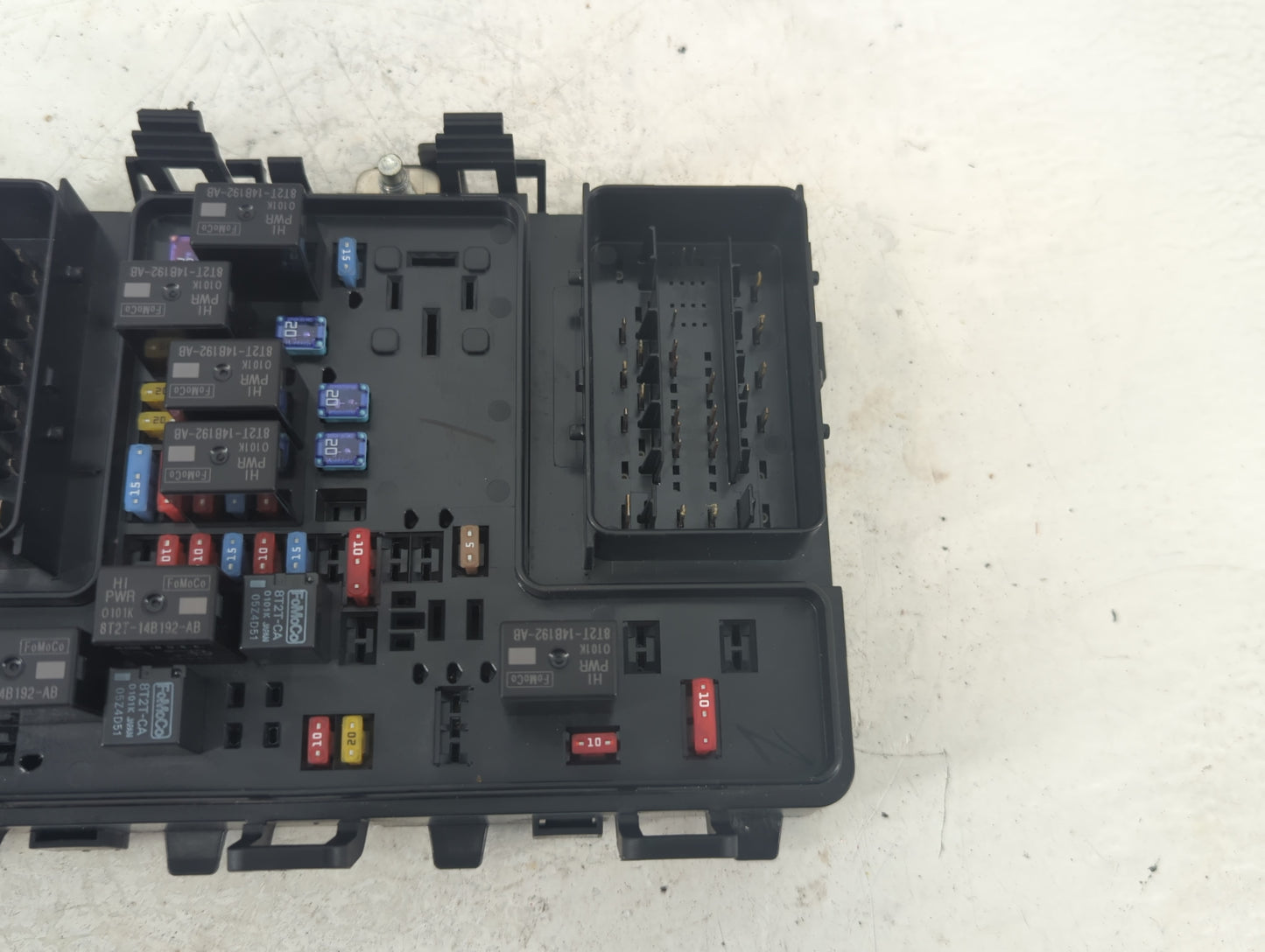 2015-2016 Lincoln Mkz Fusebox Fuse Box Panel Relay Module P/N:G2GT14A075AA Fits Fits 2015 2016 OEM Used Auto Parts - Oemused
