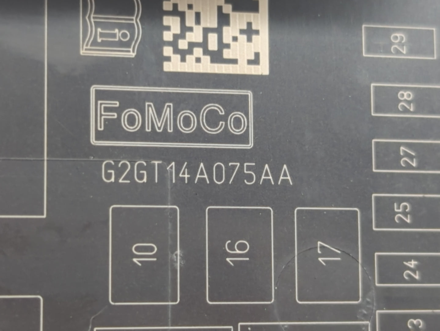 2015-2016 Lincoln Mkz Fusebox Fuse Box Panel Relay Module P/N:G2GT14A075AA Fits Fits 2015 2016 OEM Used Auto Parts - Oemused