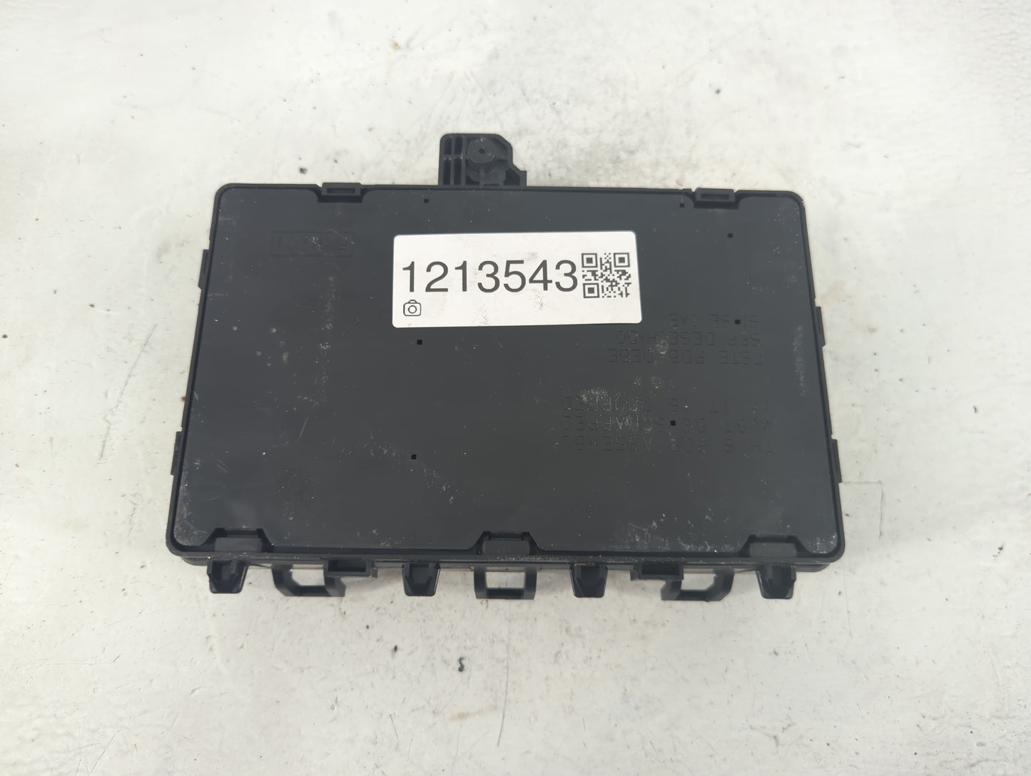 2015-2016 Lincoln Mkz Fusebox Fuse Box Panel Relay Module P/N:G2GT14A075AA Fits Fits 2015 2016 OEM Used Auto Parts - Oemused