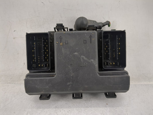2015-2016 Lincoln Mkz Fusebox Fuse Box Panel Relay Module P/N:FG9T14A067BB Fits Fits 2015 2016 OEM Used Auto Parts - Oemused