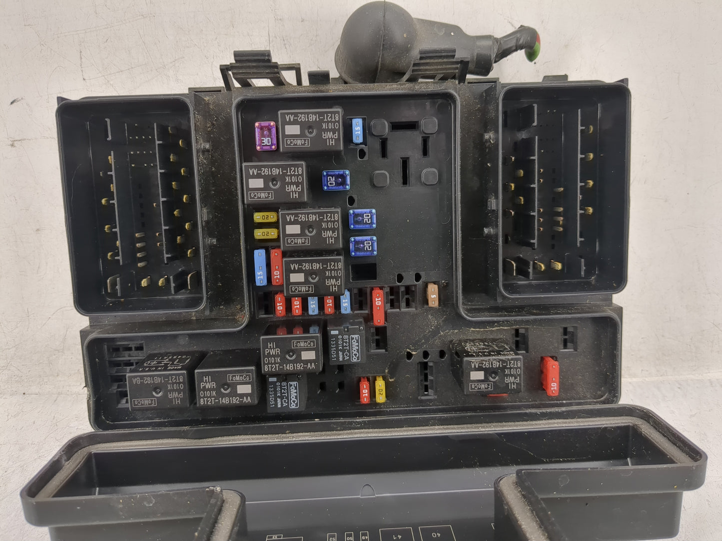 2015-2016 Lincoln Mkz Fusebox Fuse Box Panel Relay Module P/N:FG9T14A067BB Fits Fits 2015 2016 OEM Used Auto Parts - Oemused