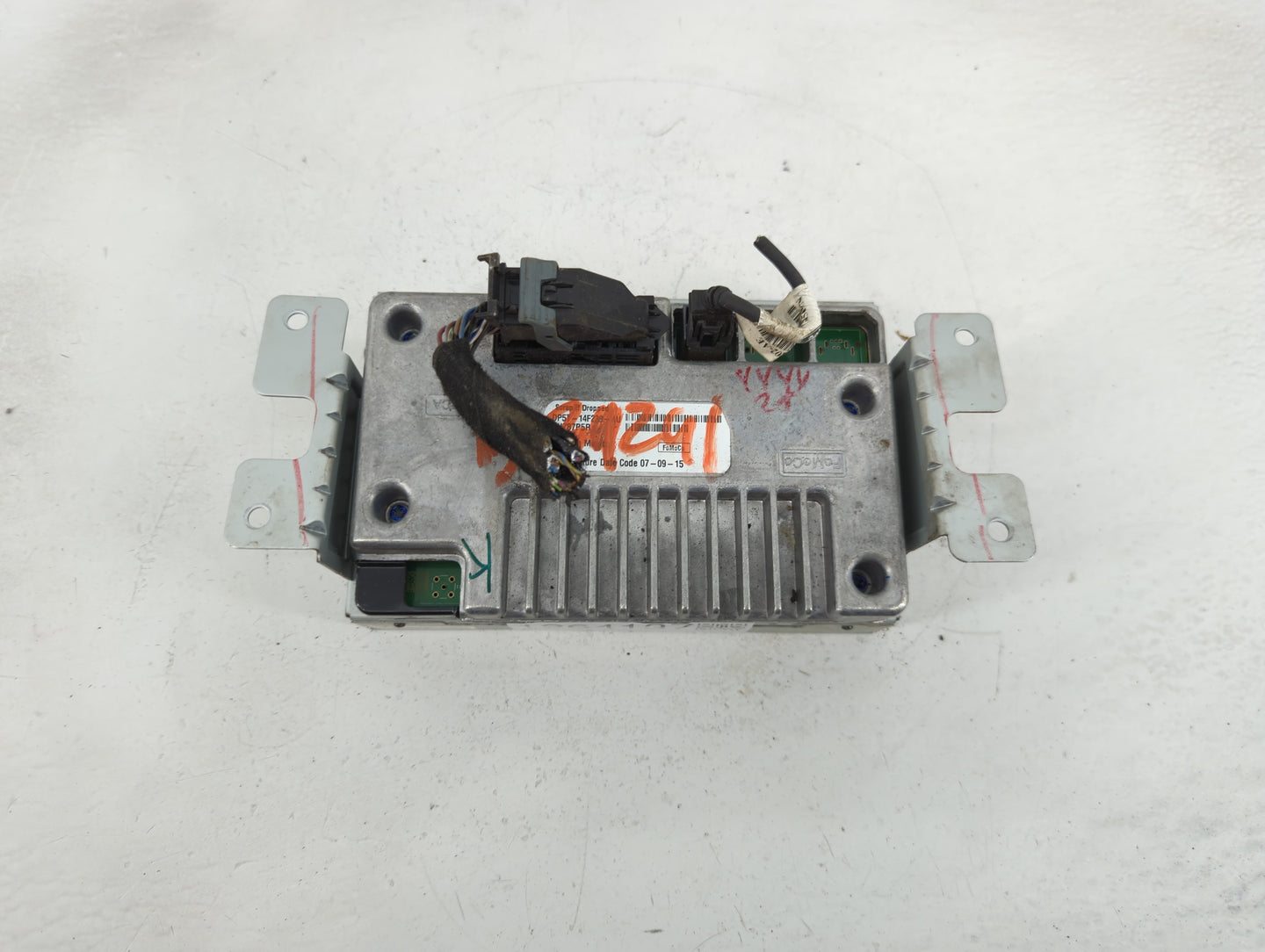 2013-2016 Lincoln Mkz Information Display Screen - Oemusedautoparts1.com