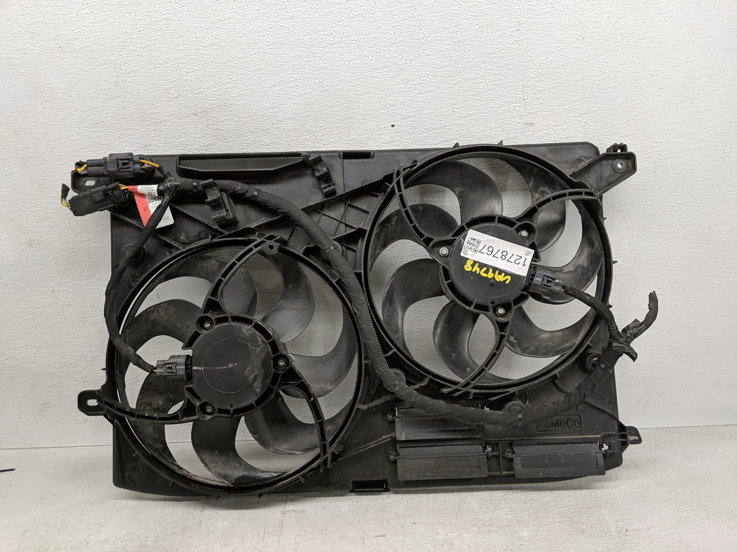 2016-2020 Lincoln Mkz Electric Radiator Cooling Fan Motor Assembly P/N:10891220 10891320 Fits Fits 2016 2017 2018 2019 2020 
